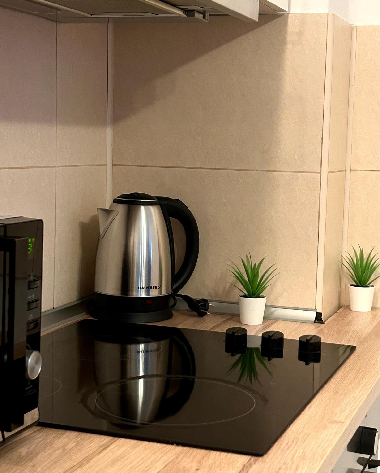 Cozy Apartment With Self Check-In Near Promenada Mall And Verdi Park Bucarest Extérieur photo