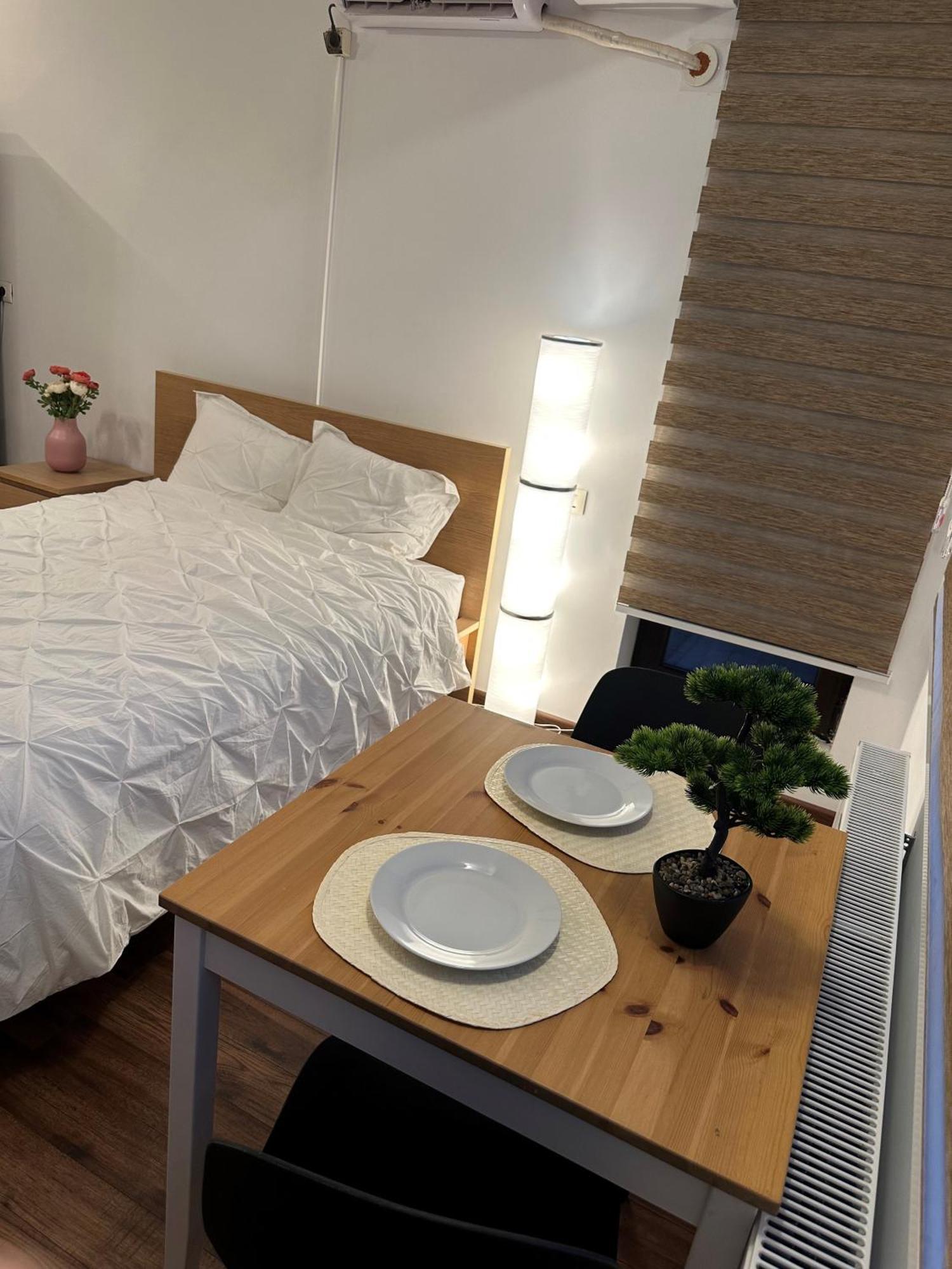 Cozy Apartment With Self Check-In Near Promenada Mall And Verdi Park Bucarest Extérieur photo