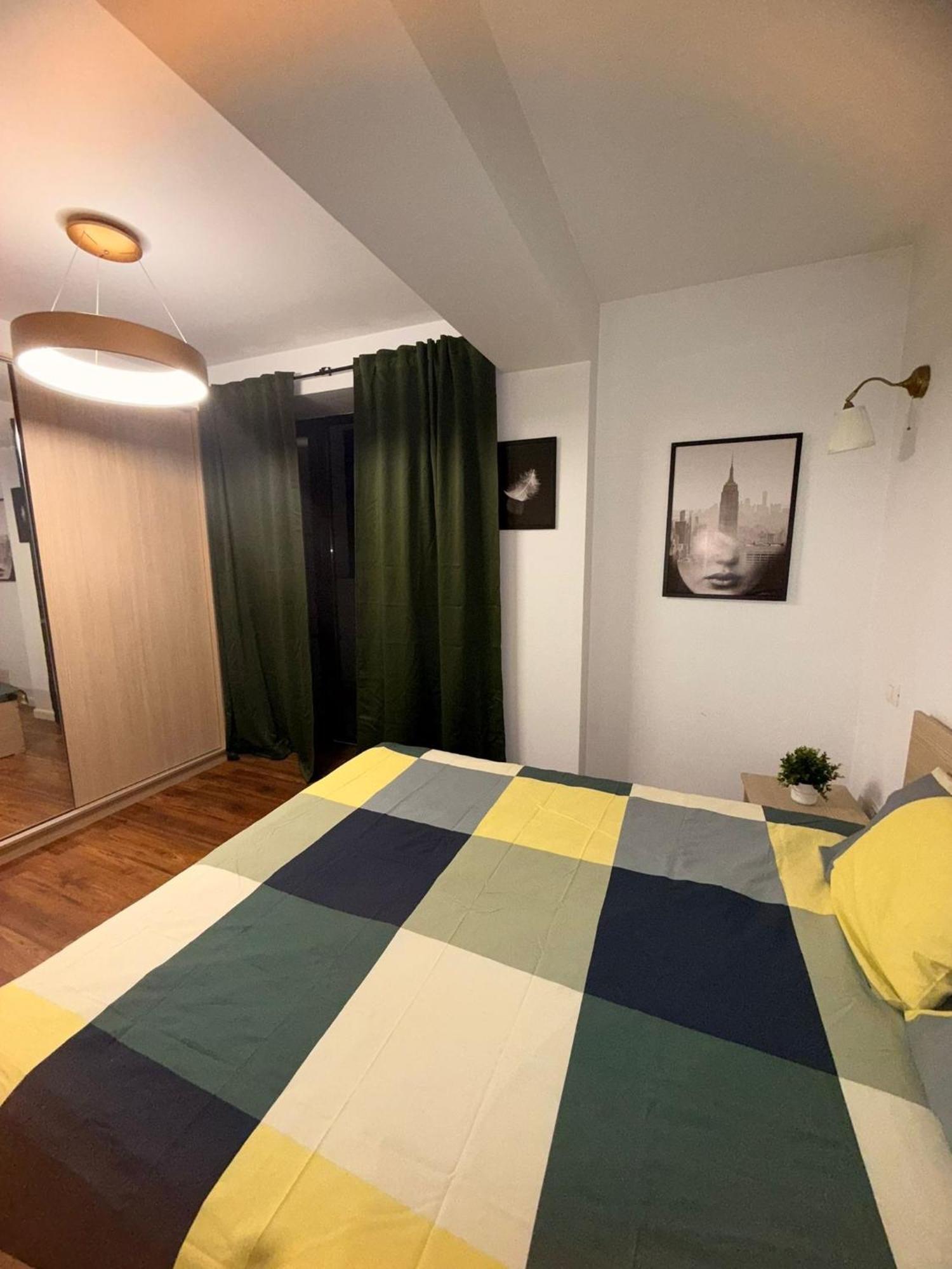 Cozy Apartment With Self Check-In Near Promenada Mall And Verdi Park Bucarest Extérieur photo