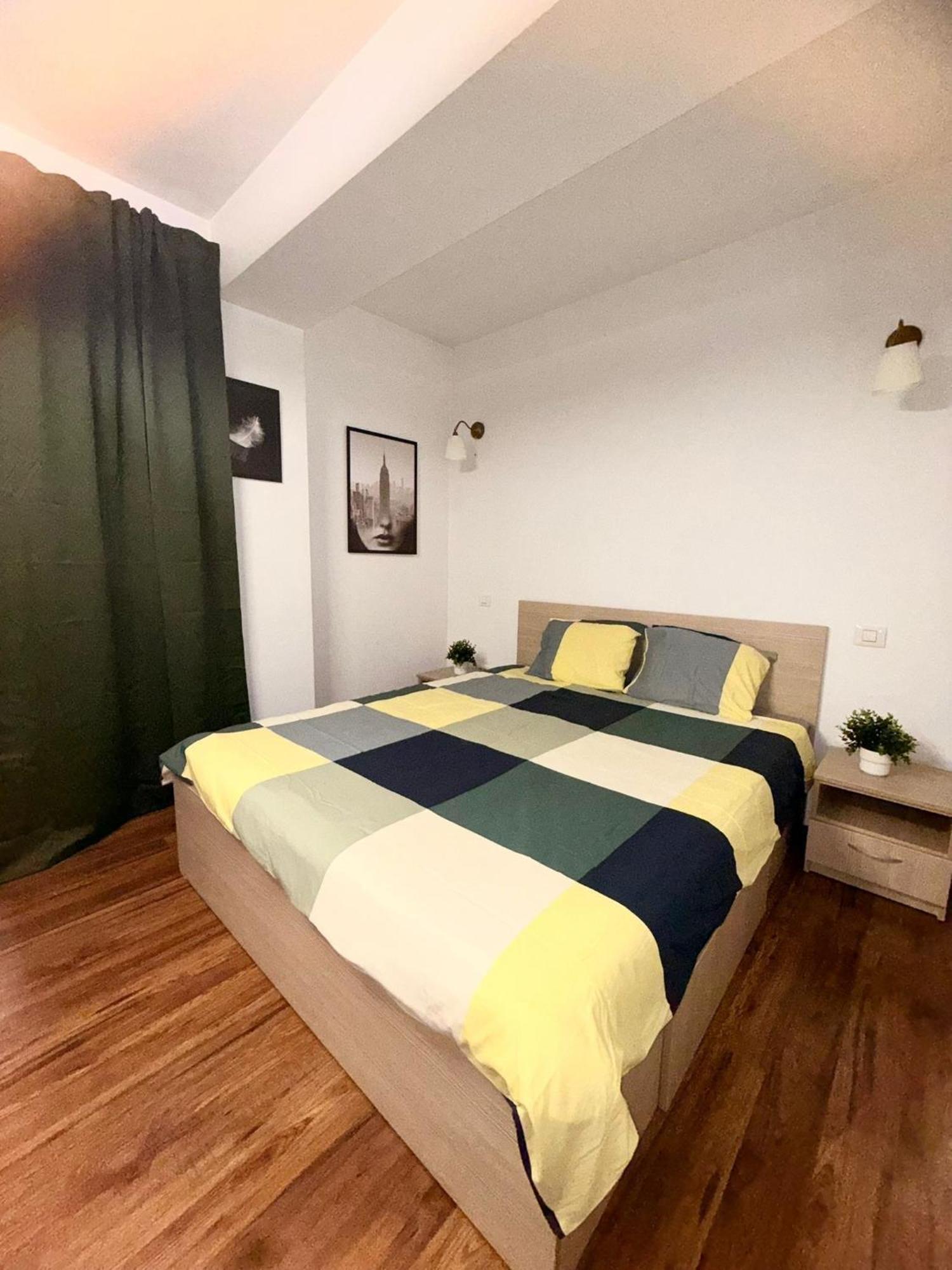 Cozy Apartment With Self Check-In Near Promenada Mall And Verdi Park Bucarest Extérieur photo